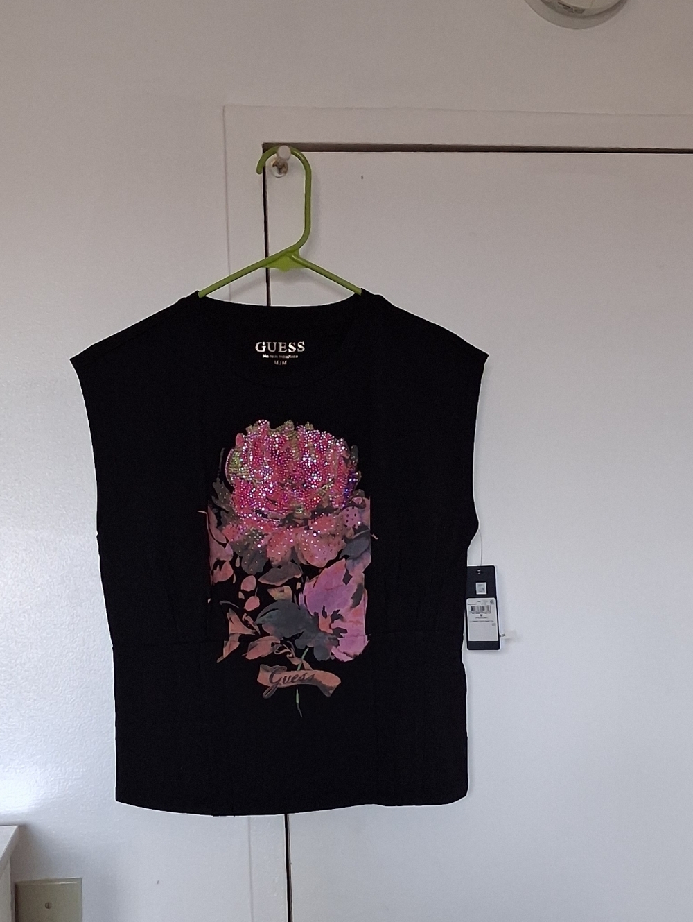 GUESS Black & Pink Floral Top SizeMedium NWT